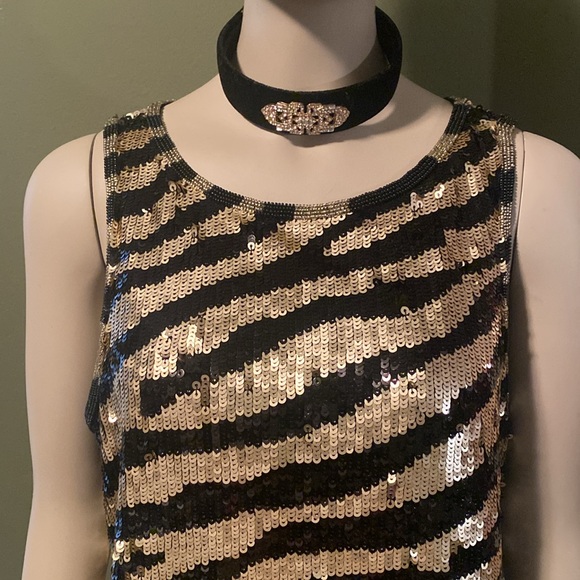 Beautiful sequined dress by DESIGNER TRINA TURK, SIZE 6, Black & Gold zebra. - Picture 2 of 15